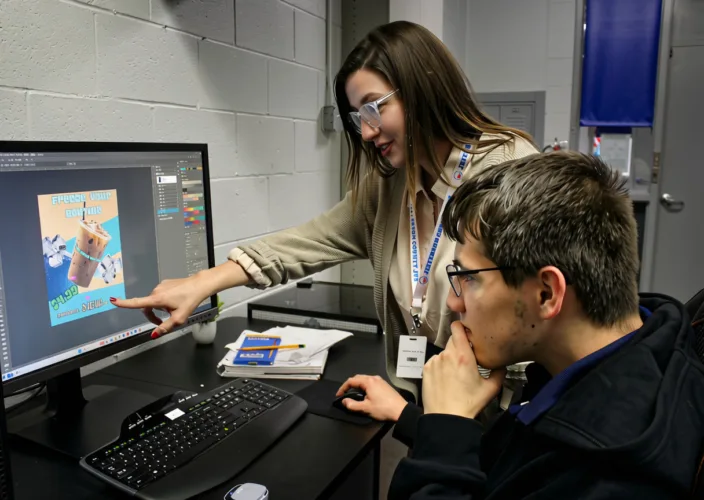 Decker spurs creativity in multimedia program